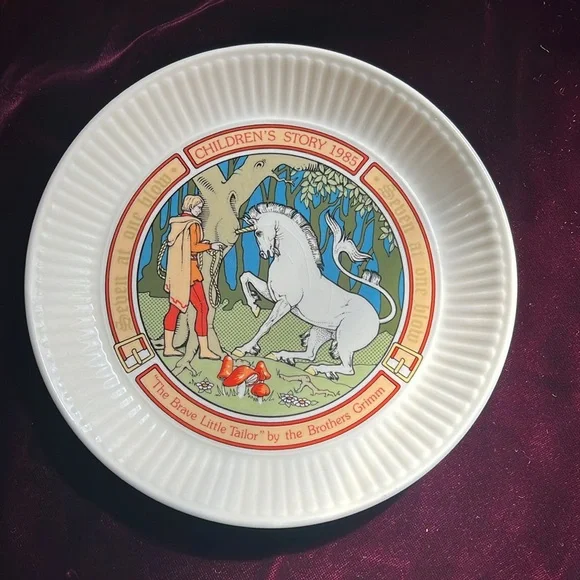 9 Vintage Porcelain Brothers Grimm Fairytails Plates